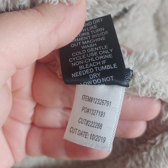 Torrid Beige Tan Faux Sherpa Teddy Soft Zip Up Jacket Size 1x - Picture 6 of 6